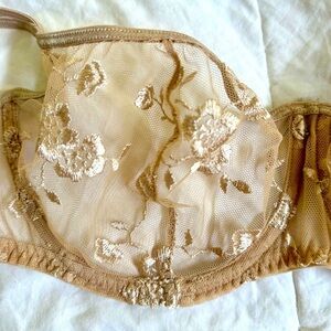 Victoria's Secret Tan Lace Underwire Bra